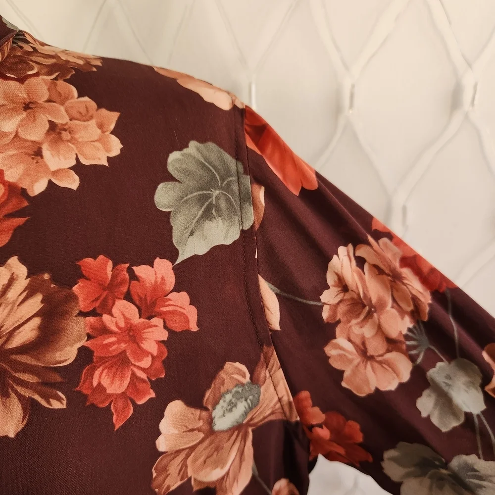 Jones New York Country Floral Button-Up Blouse • 100% Silk • Size 12